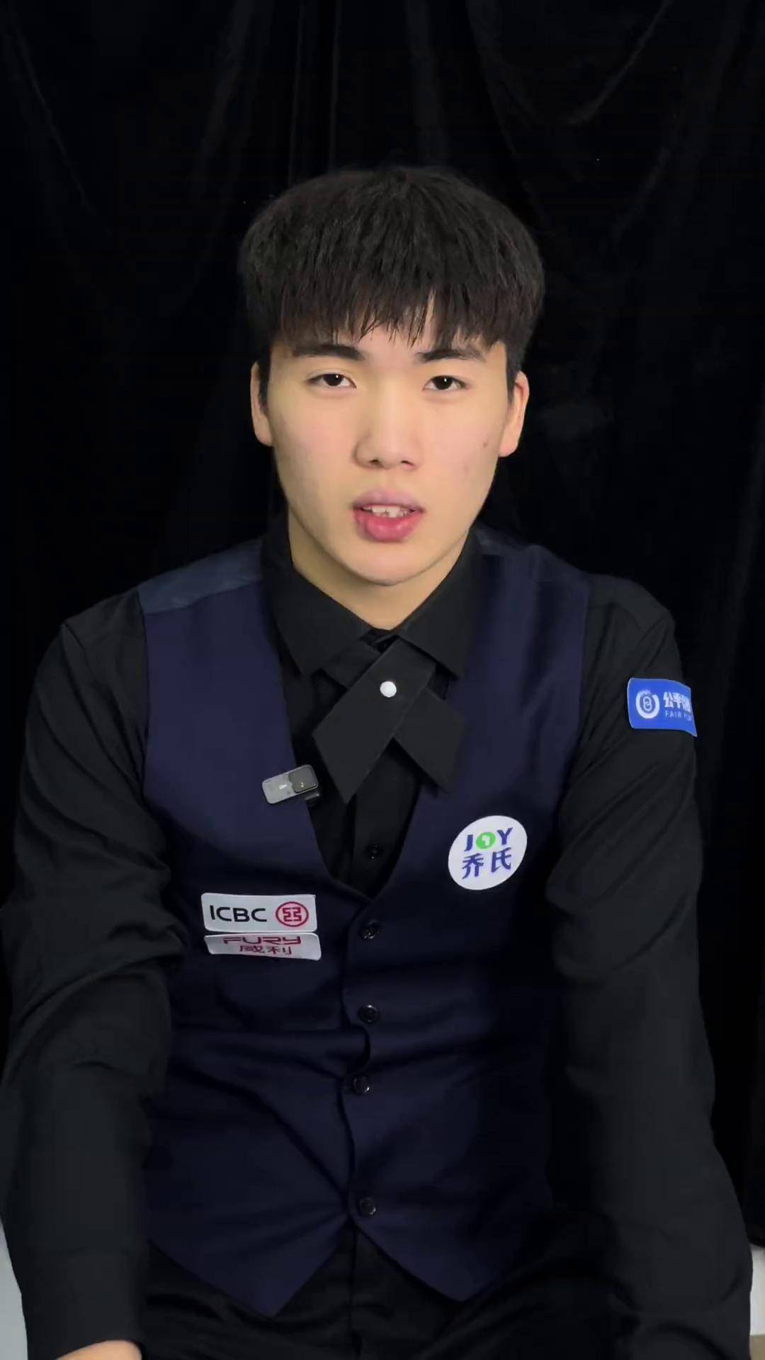 展现了他在 展现了他在