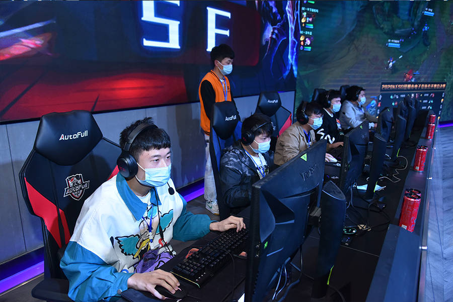 湖人更需要 湖人更需要